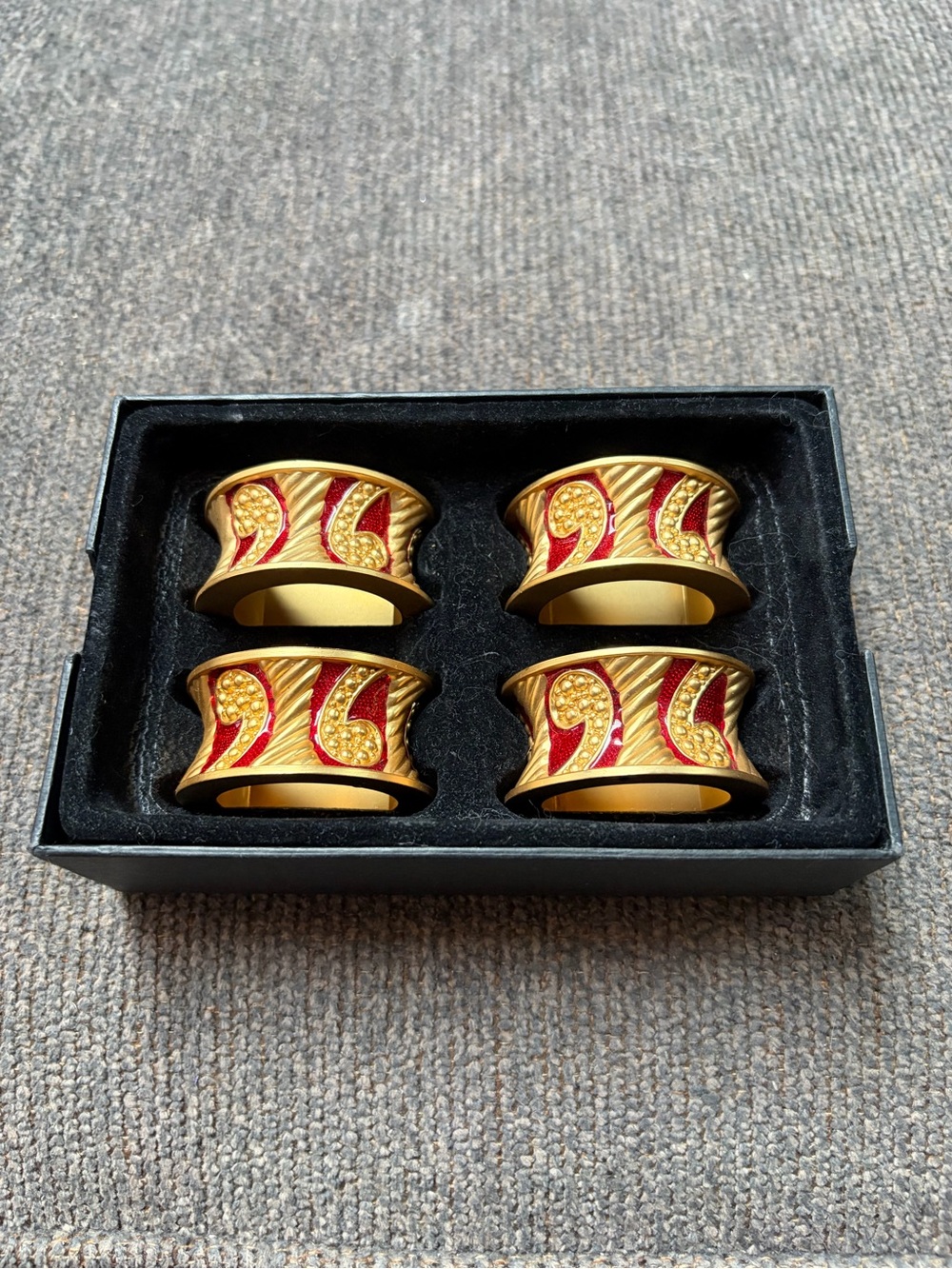 4pc Bombay CO. Enamel Metal Napkin Rings Holders Red Gold Christmas